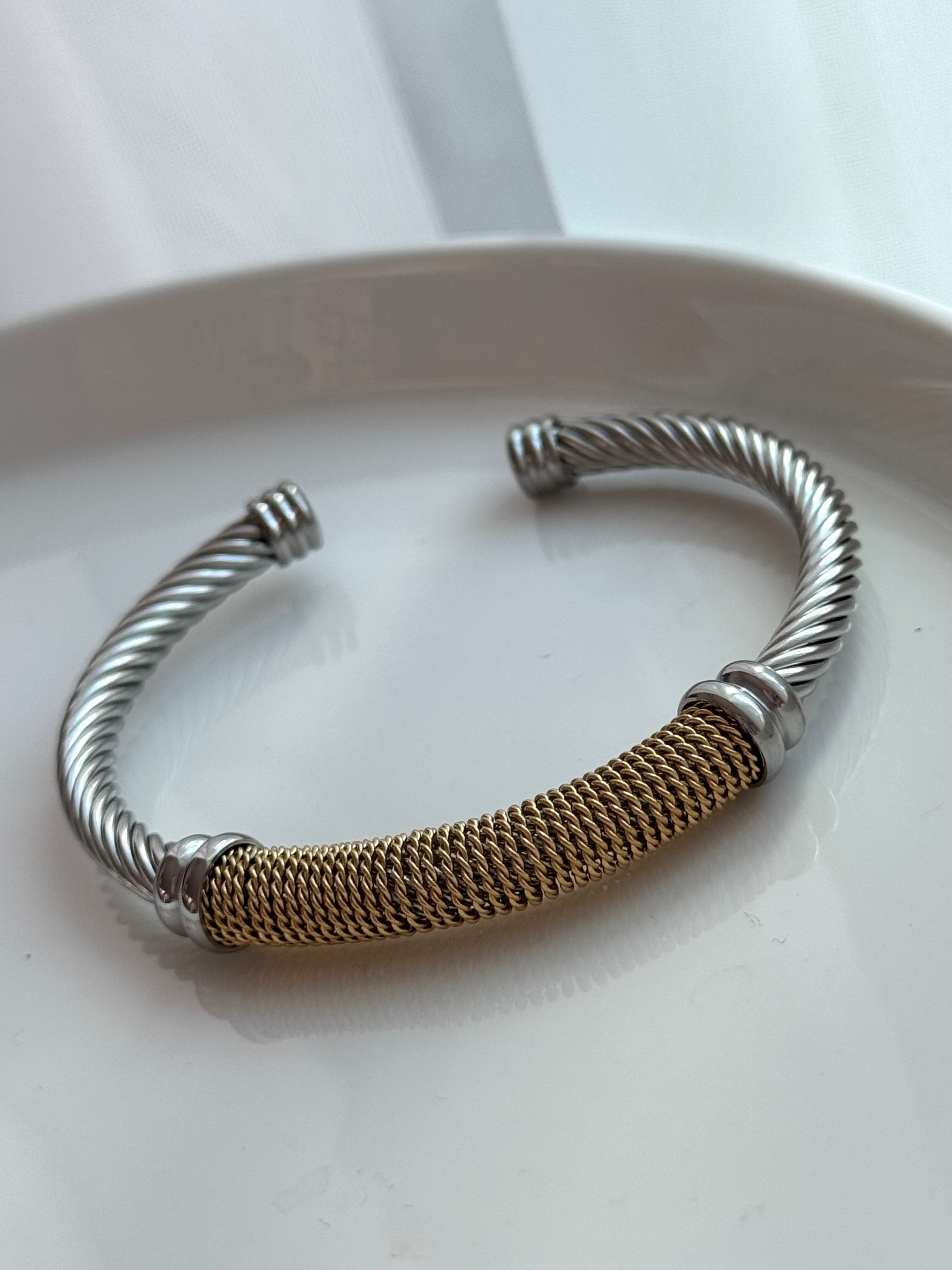 BRAZALETE  ABIERTO ALAMBRE