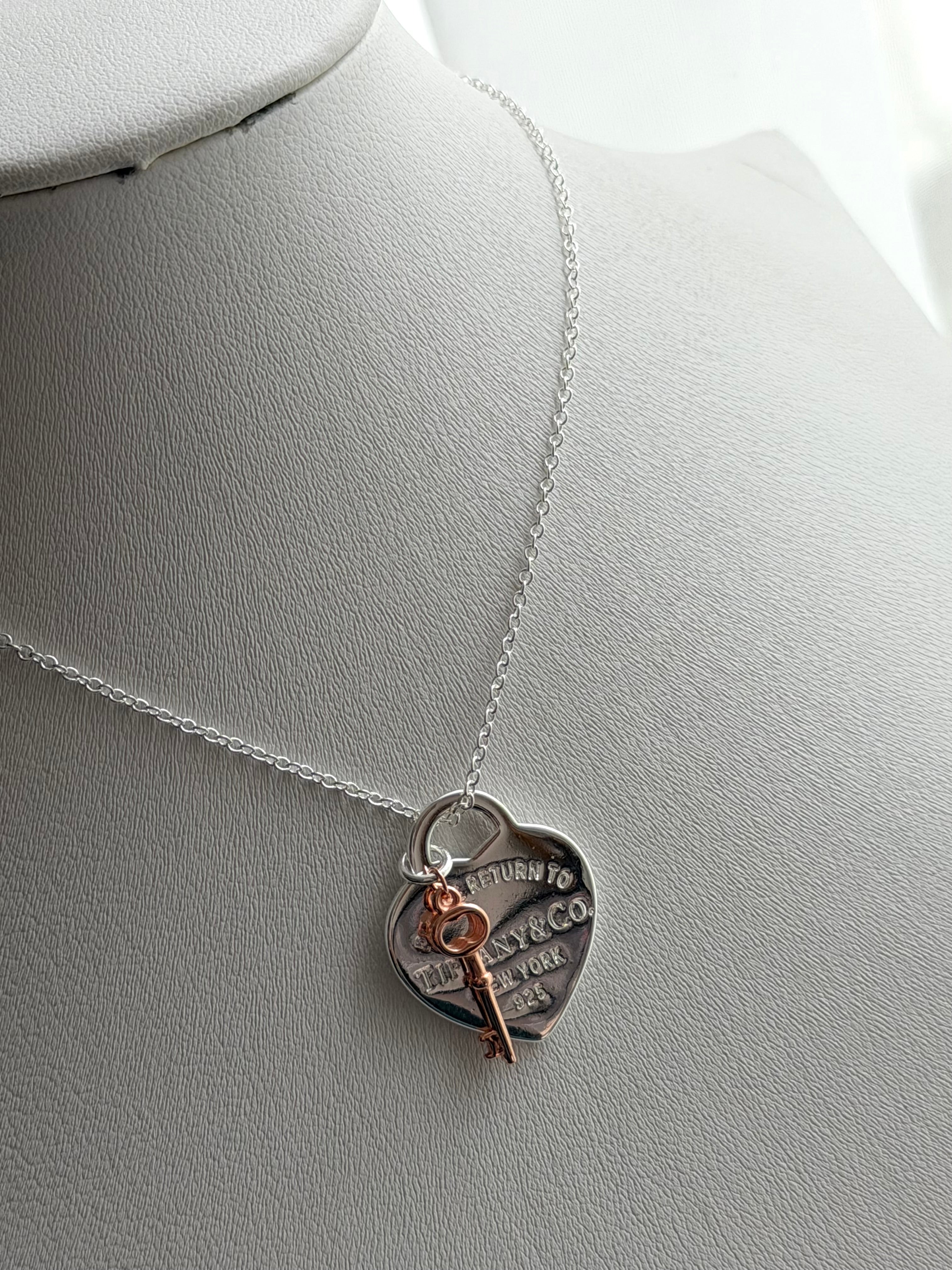 COLLAR CORAZON LLAVE