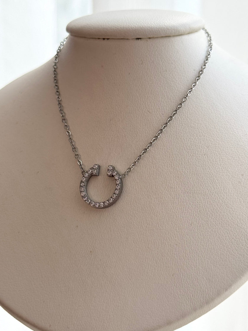 COLLAR T CON CRISTALES PLATEADO