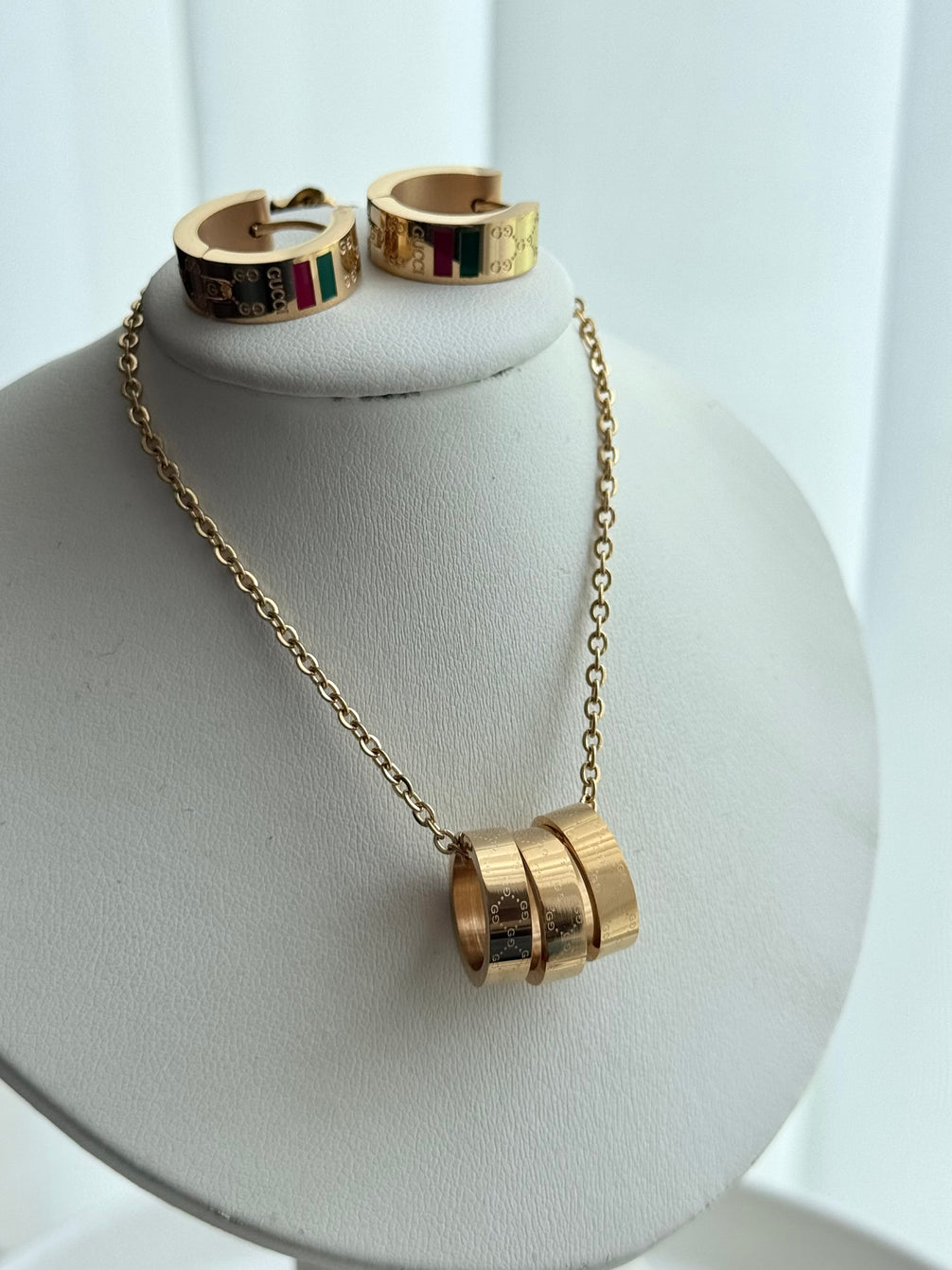 SET AROS