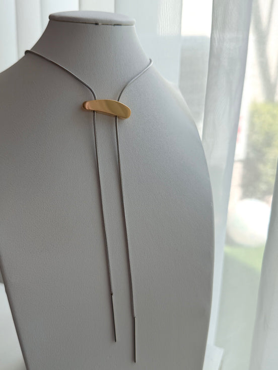 COLLAR CORBATERO