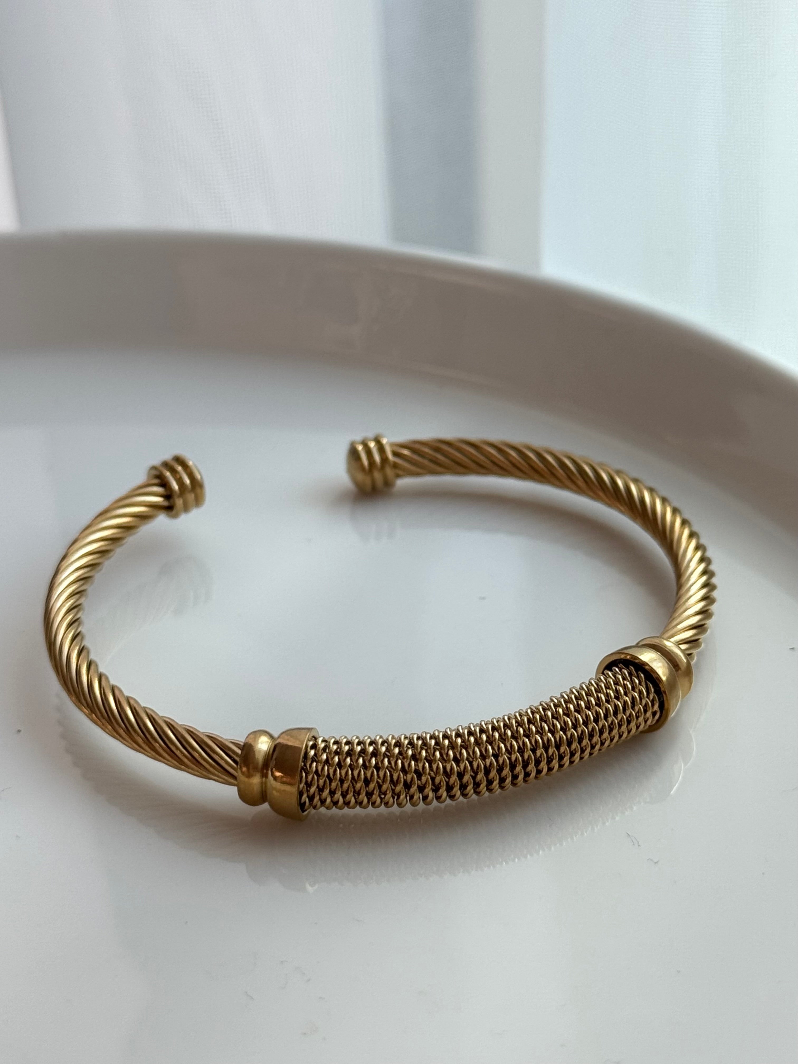 ALAMBRE ABIERTO ALAMBRE