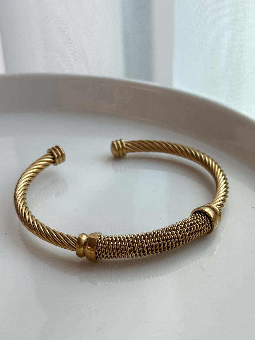 ALAMBRE ABIERTO ALAMBRE