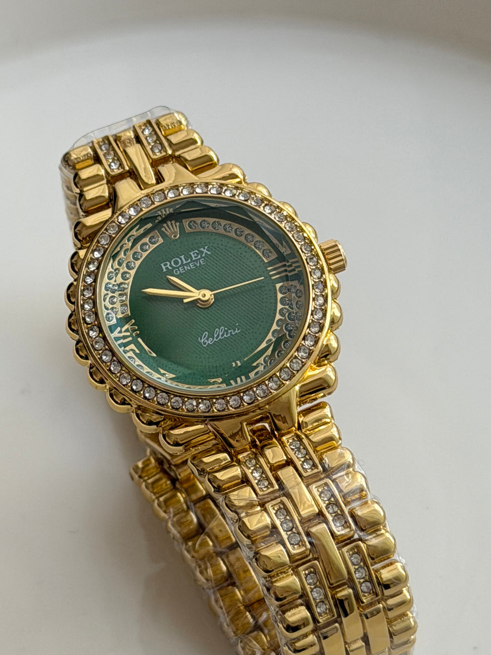 RELOJ CLÁSICO CON CRISTAL