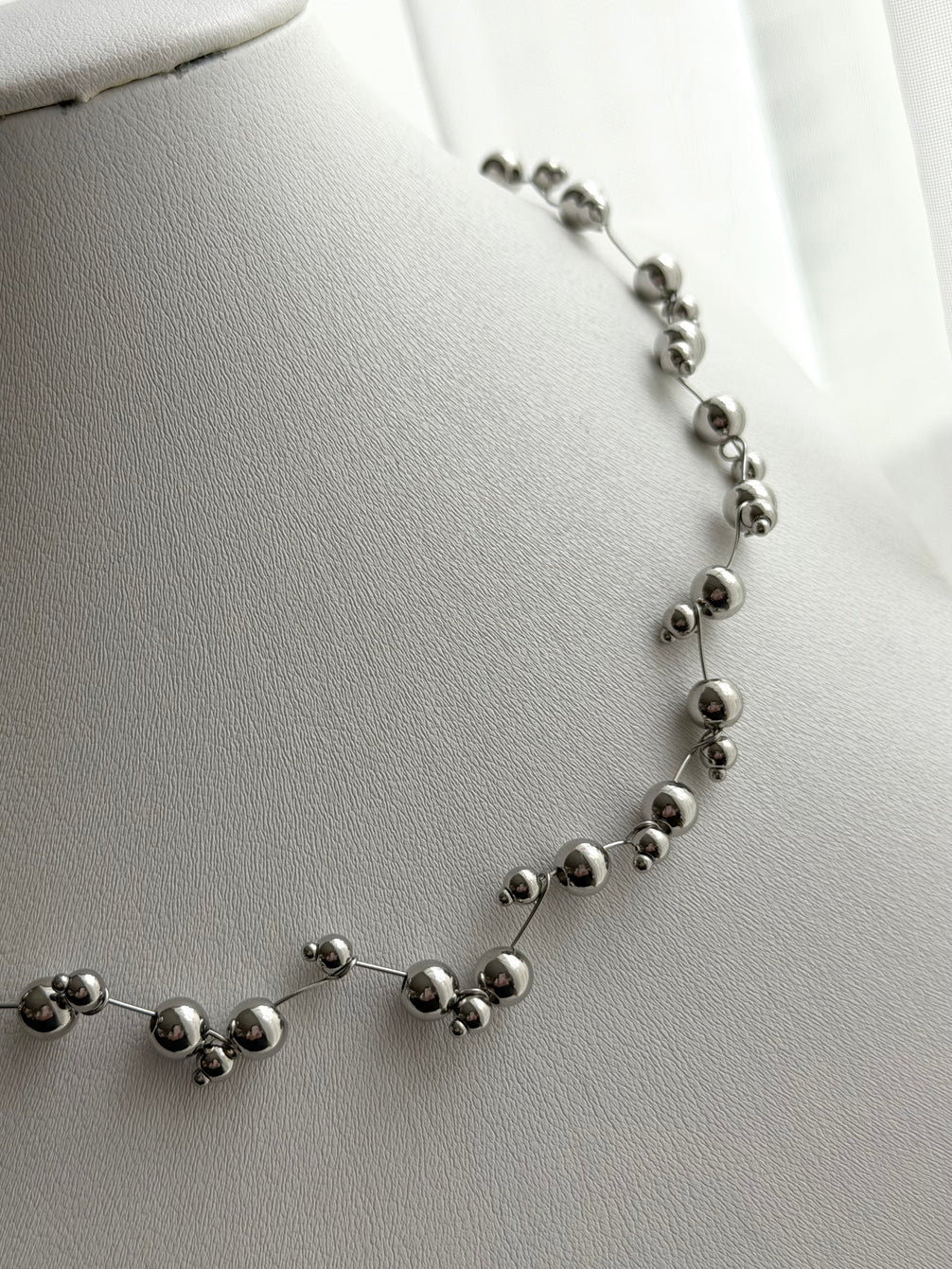 COLLAR BOLITAS