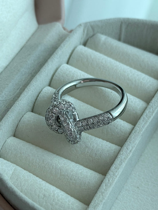 ANILLO NUDO