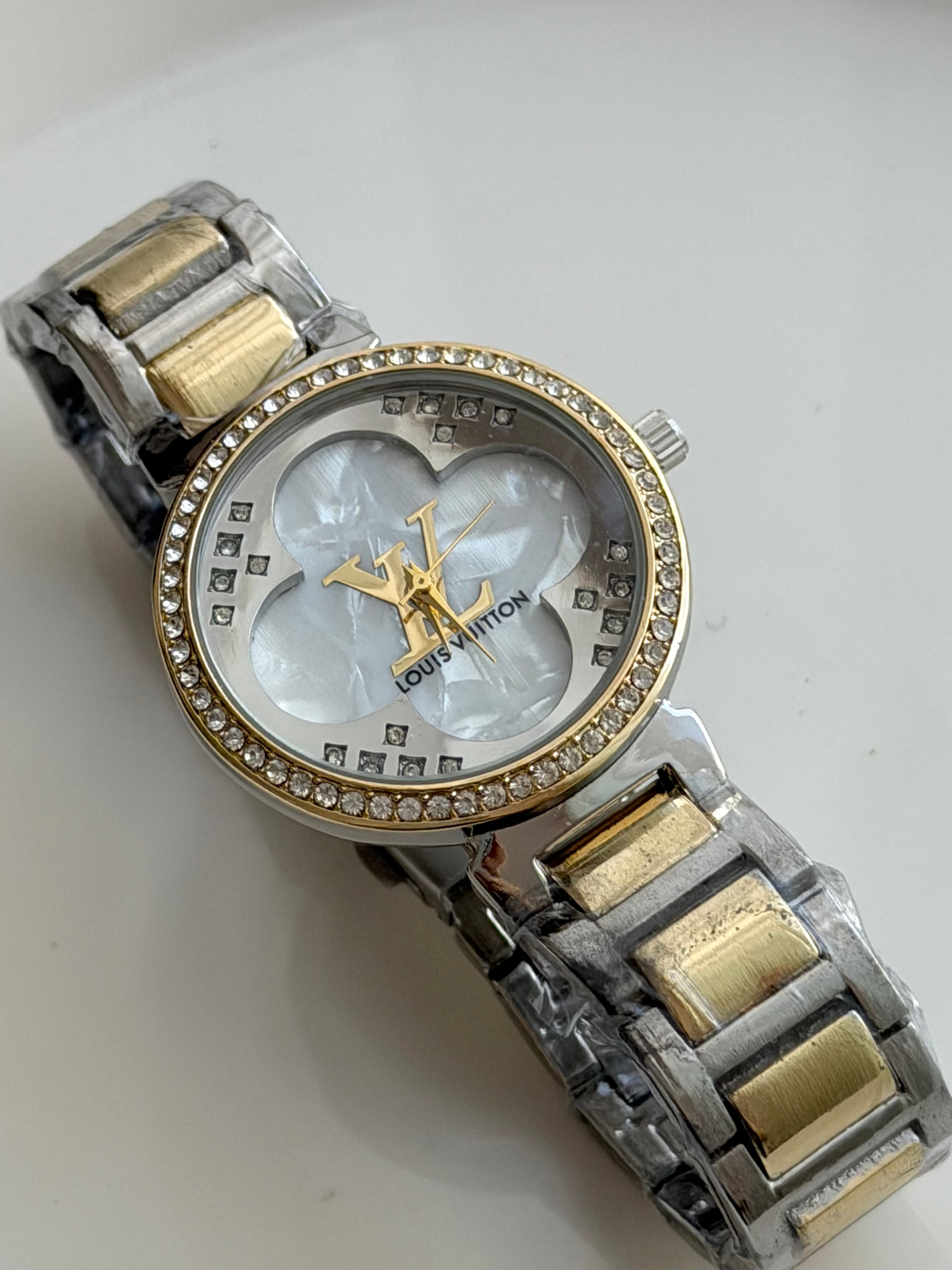RELOJ LV