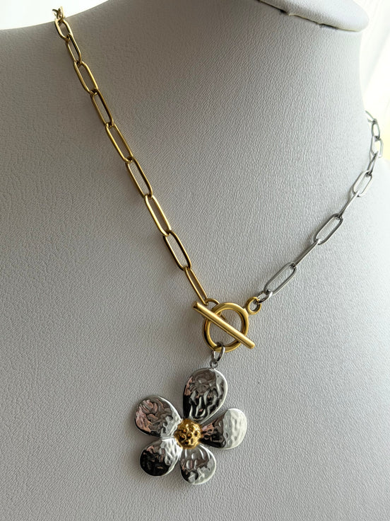 COLLAR DIJE FLOR