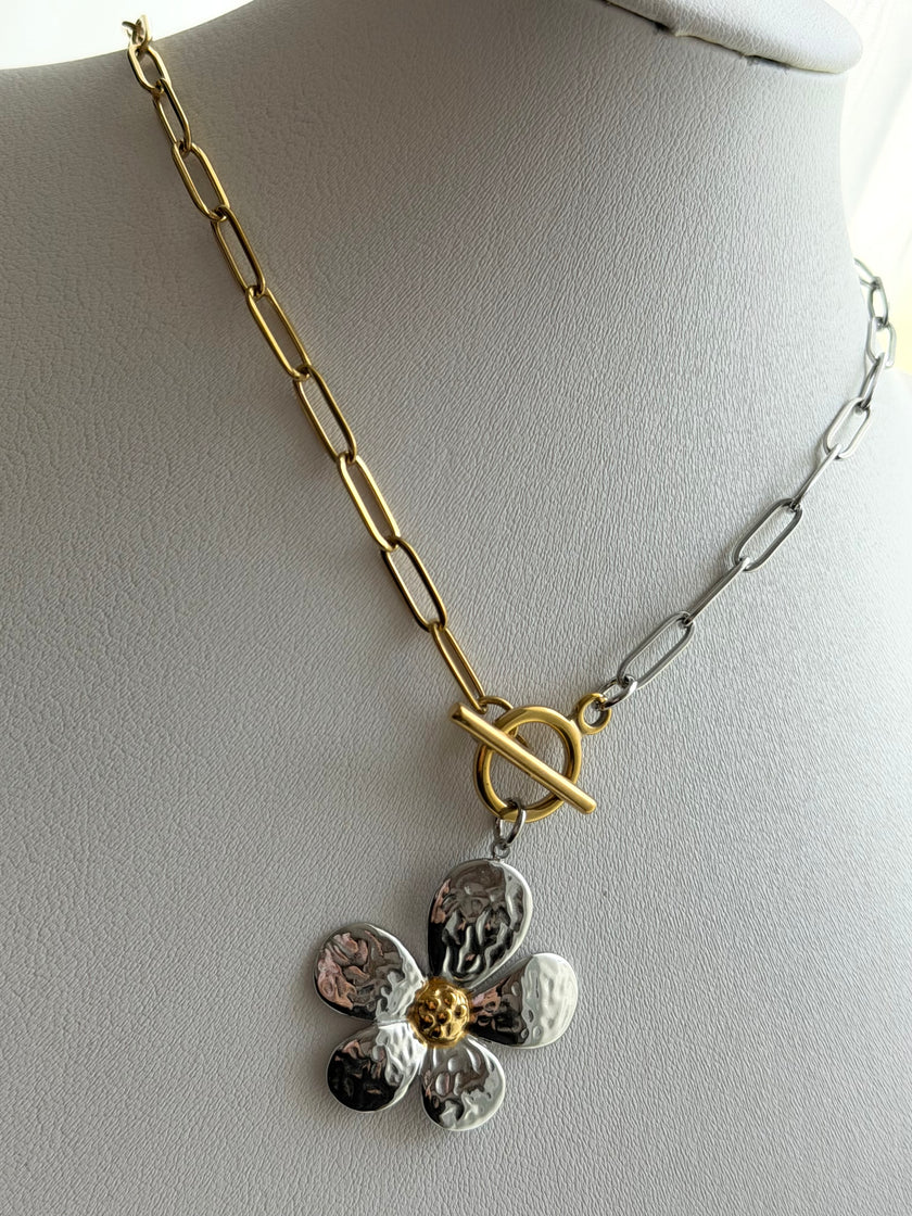 COLLAR DIJE FLOR