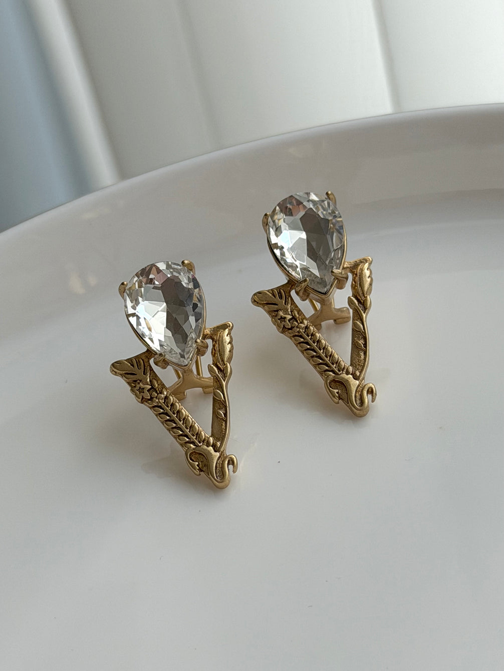 ARETE ZIRCONIA V