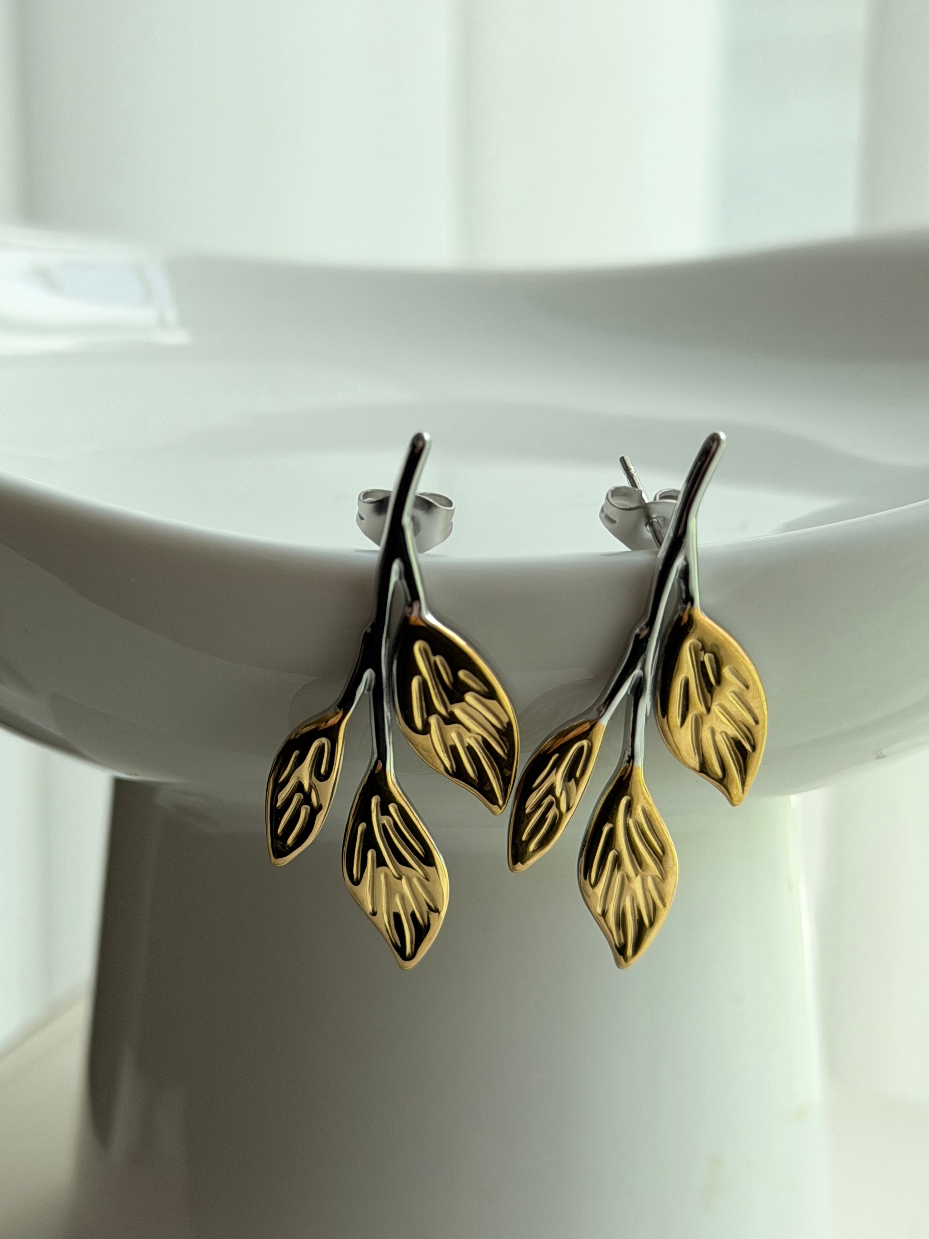 ARETES HOJAS