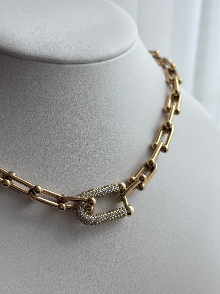 COLLAR ESLABÓN CON CRISTAL DORADO