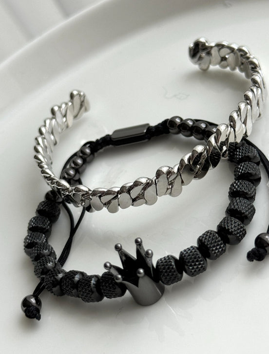 PAR PULSERA CORONA NEGRA