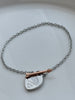 PULSERA DELGADA BROCHE CORAZON CON FLECHA