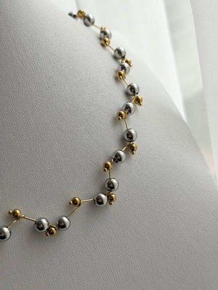COLLAR BOLITAS