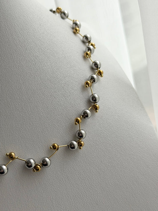 COLLAR BOLITAS
