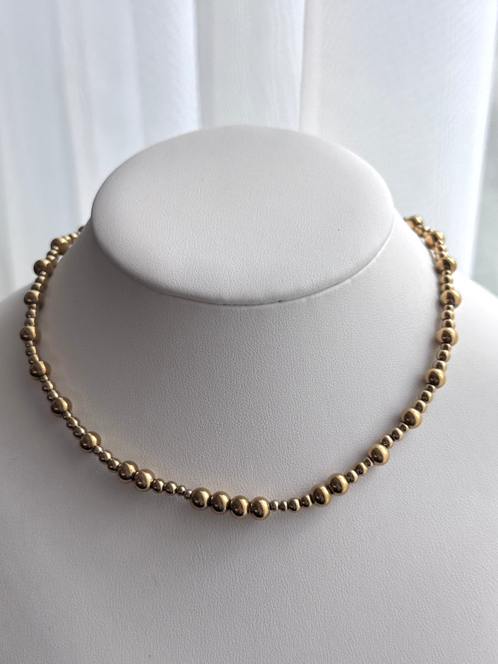 COLLAR BOLITAS