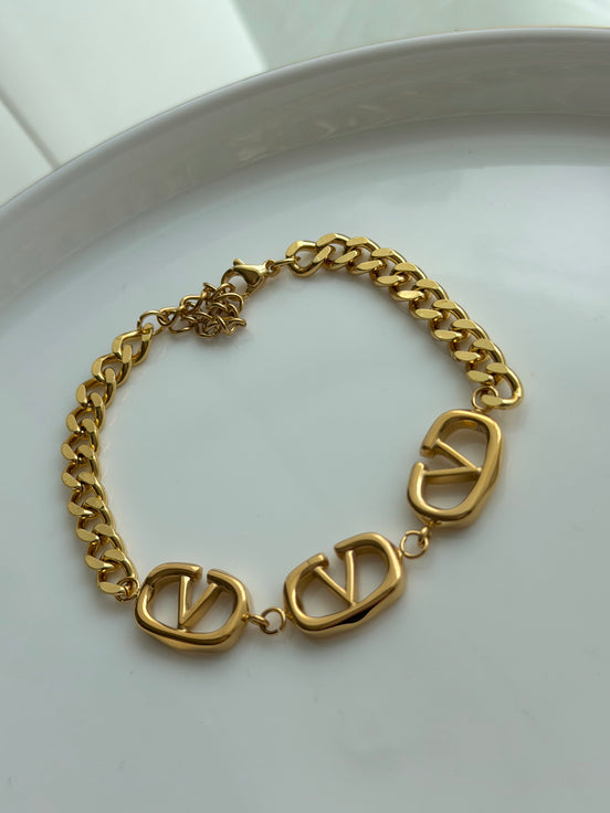 PULSERA V