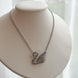 COLLAR FORMA CISNE