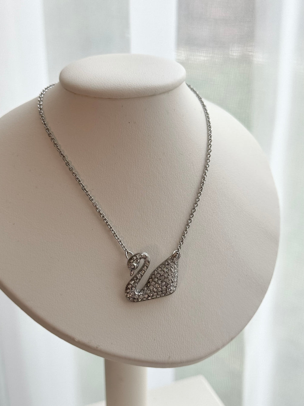 COLLAR FORMA CISNE
