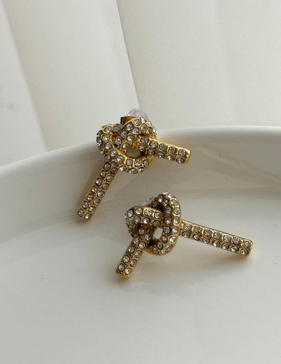 ARETE NUDO CON CRISTAL