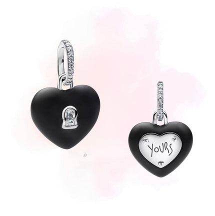 CHARM CORAZON NEGRO