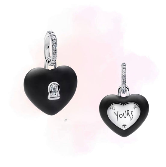 CHARM CORAZON NEGRO