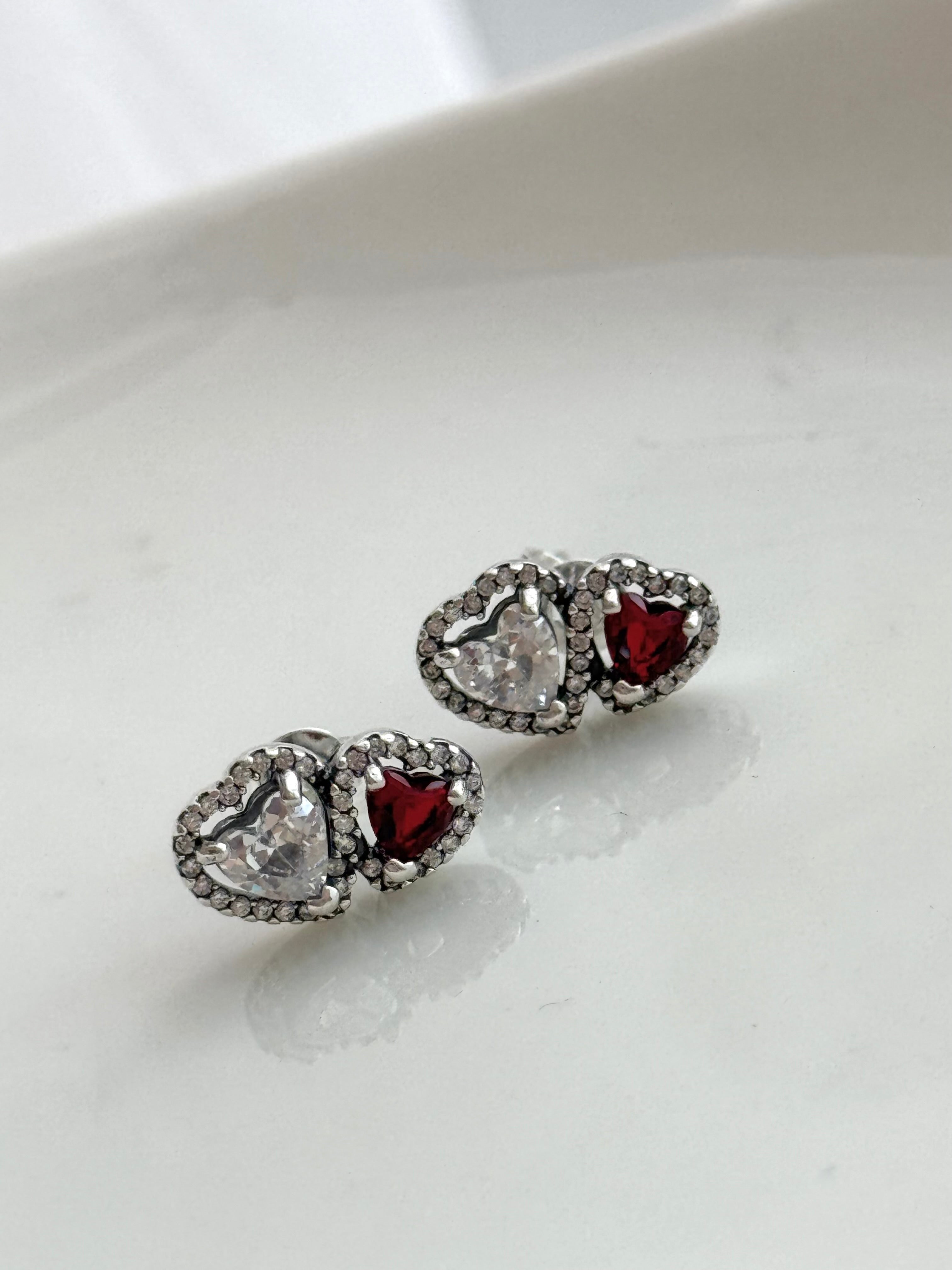 ARETE DOBLE CORAZON ROJO