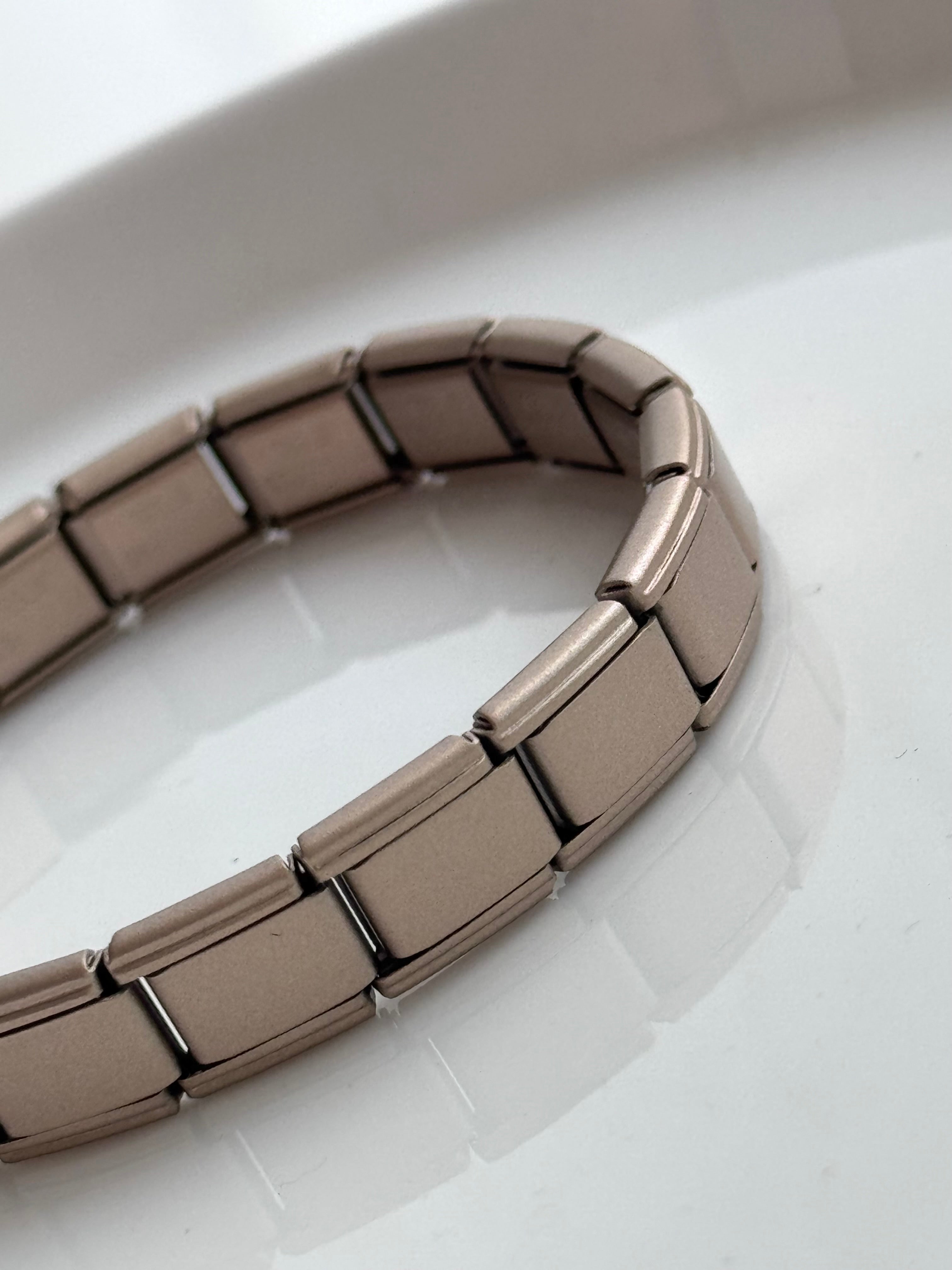 PULSERA ITALIANA DORADO MATE