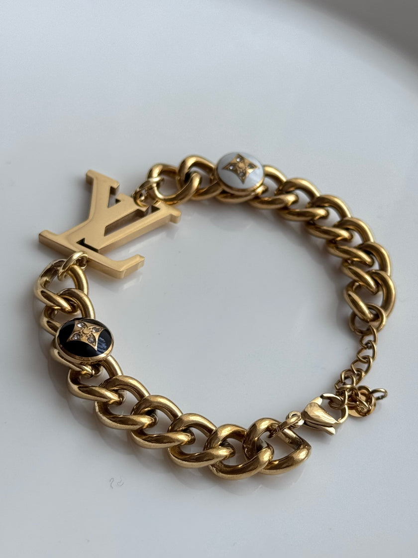 PULSERA LV