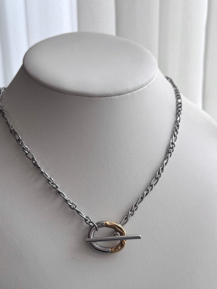 COLLAR BROCHE T