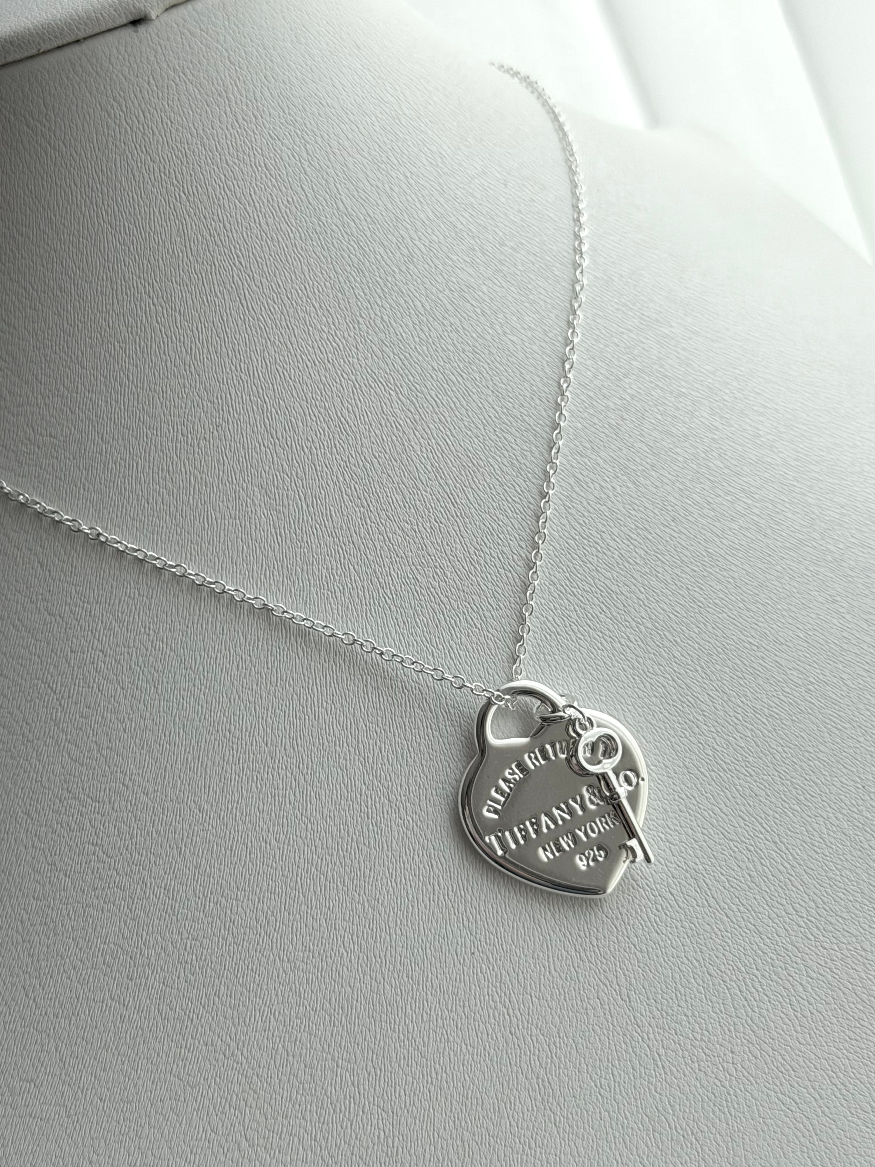 COLLAR CORAZON LLAVE