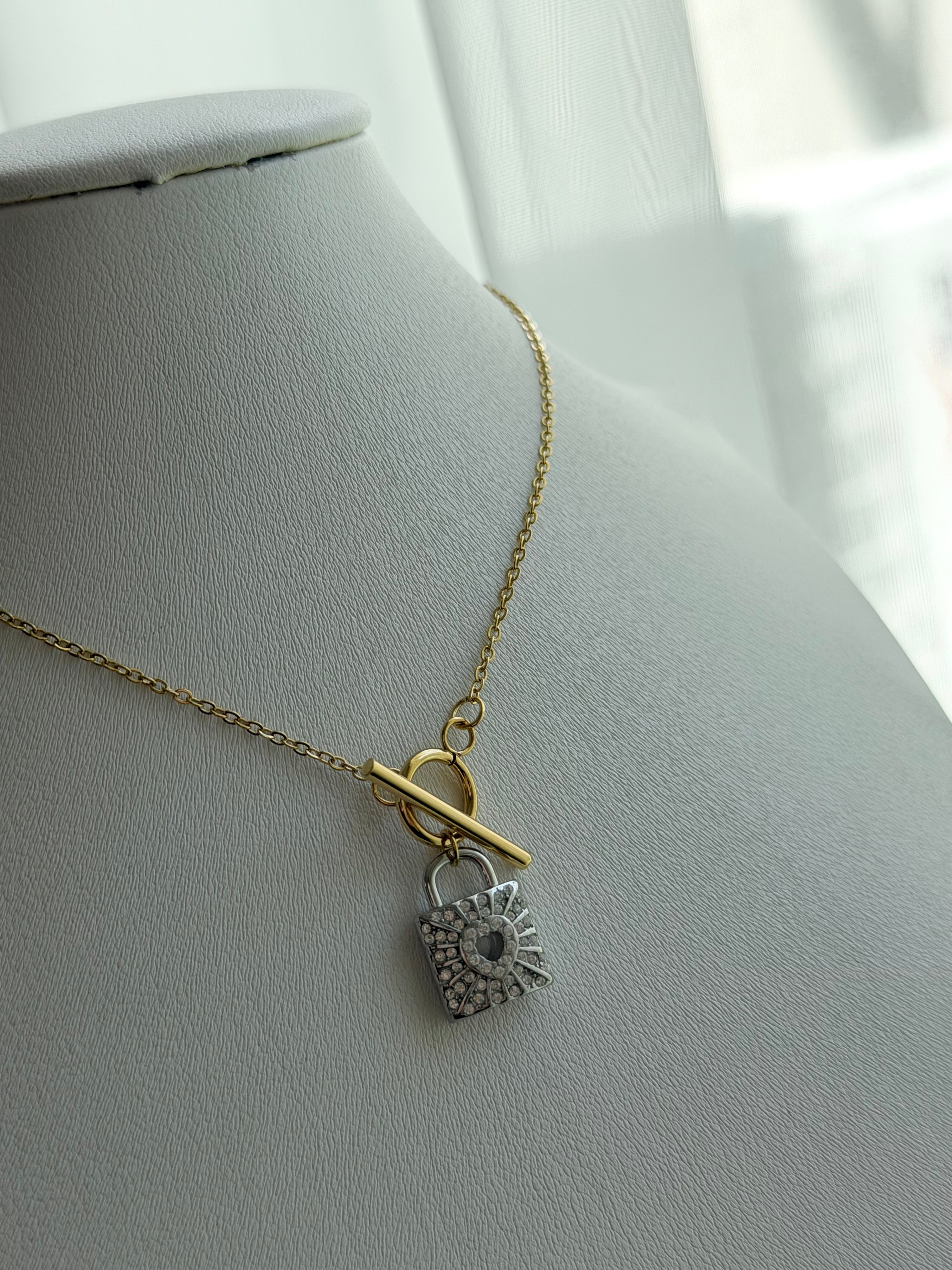 COLLAR CANDADO