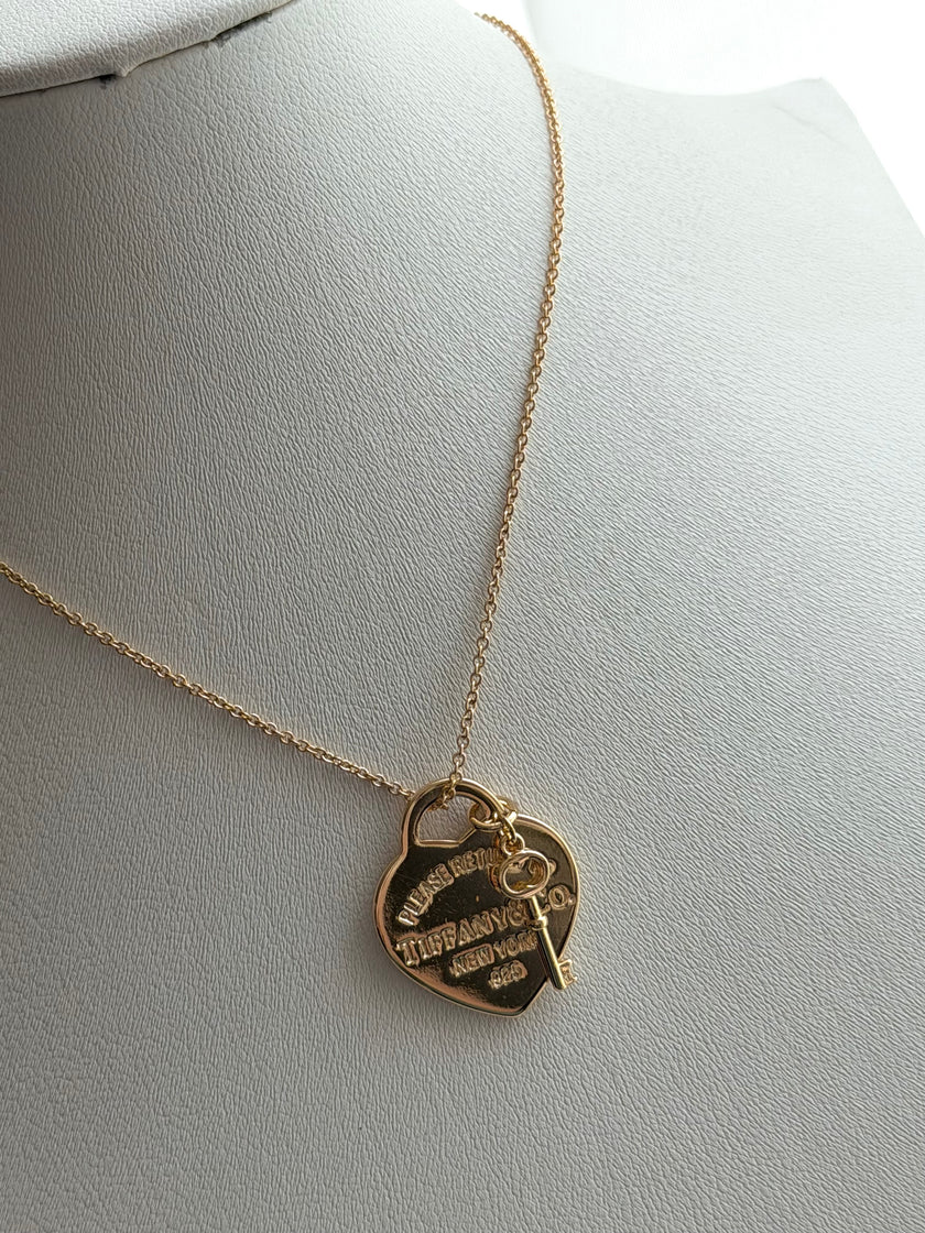 COLLAR CORAZON LLAVE