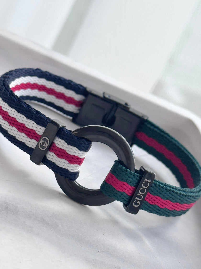 PULSERA TELA PLACA NEGRA