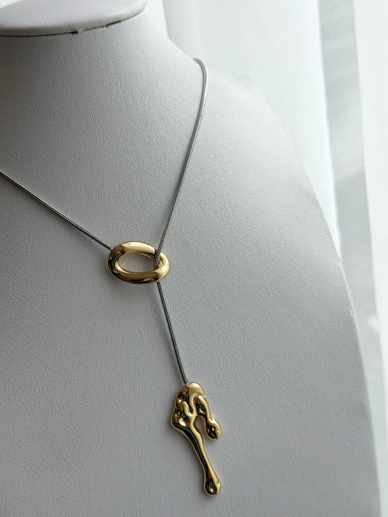 COLLAR CORBATERO GOTA