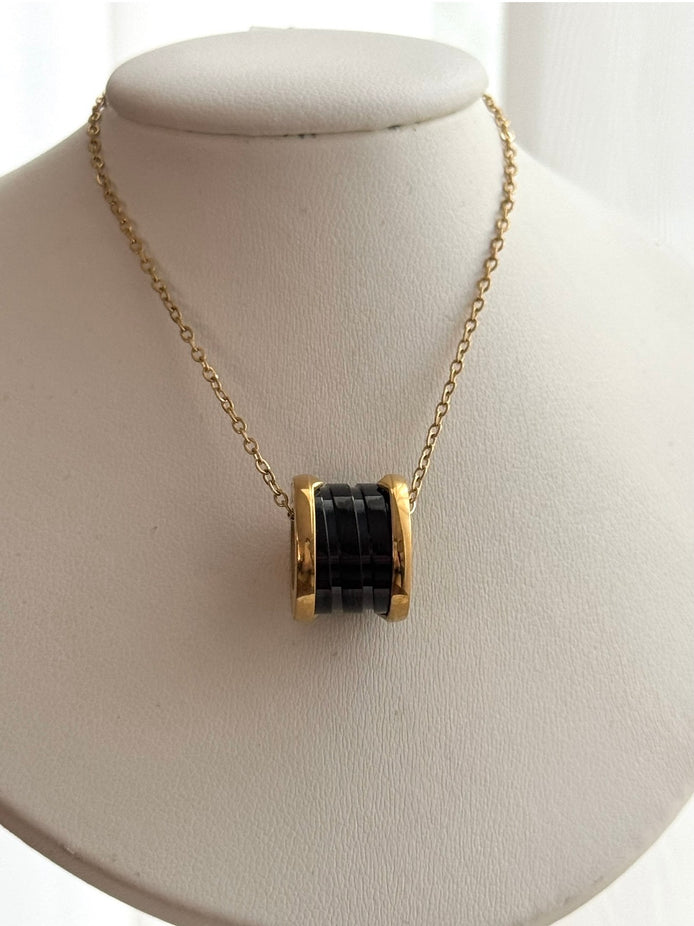 COLLAR DIJE RESORTE