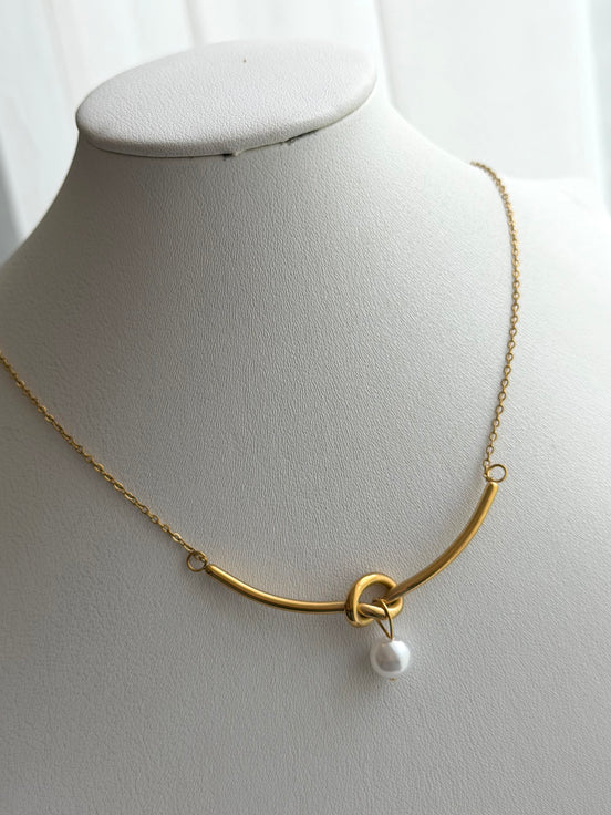 COLLAR NUDO