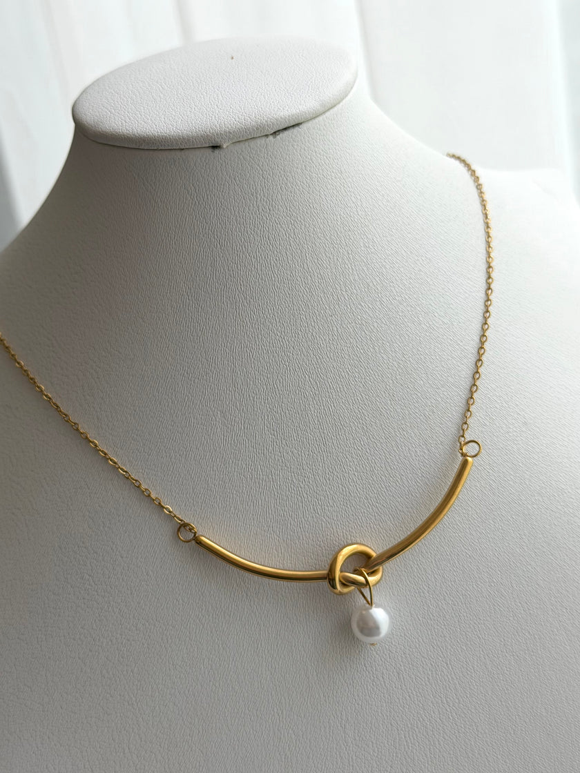 COLLAR NUDO