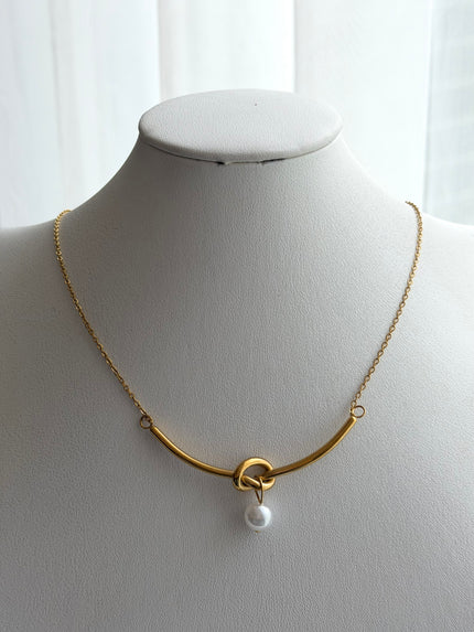 COLLAR NUDO
