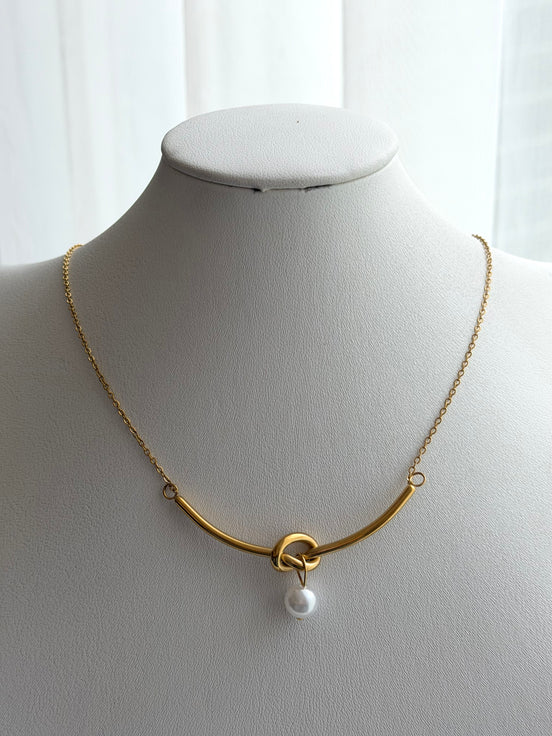 COLLAR NUDO