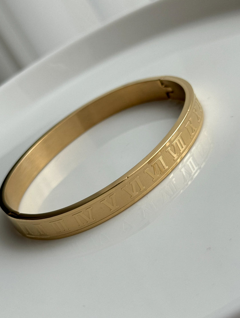 PULSERA RÍGIDA DORADA