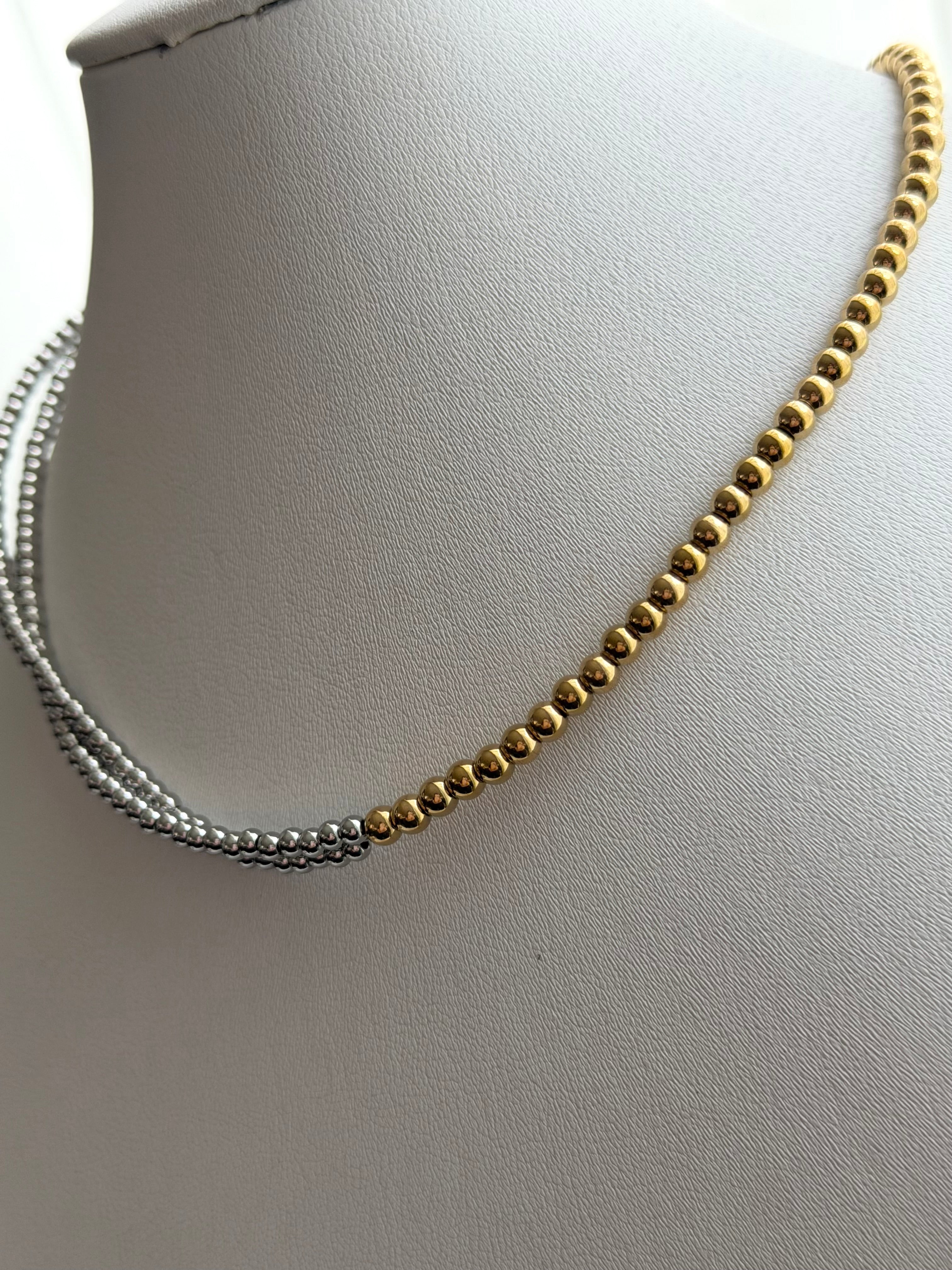 COLLAR BOLITAS