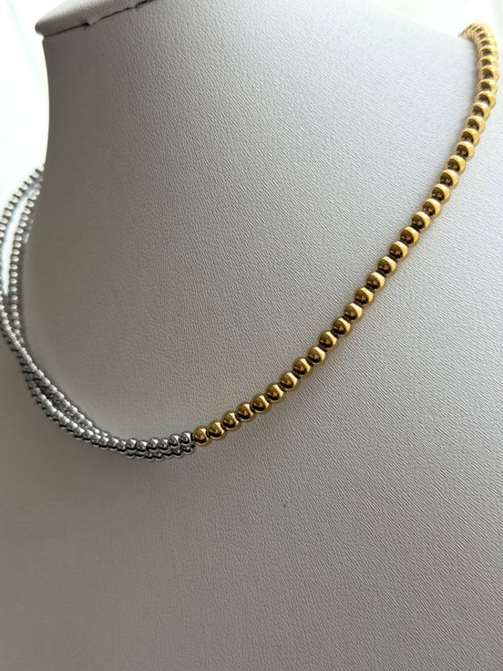 COLLAR BOLITAS