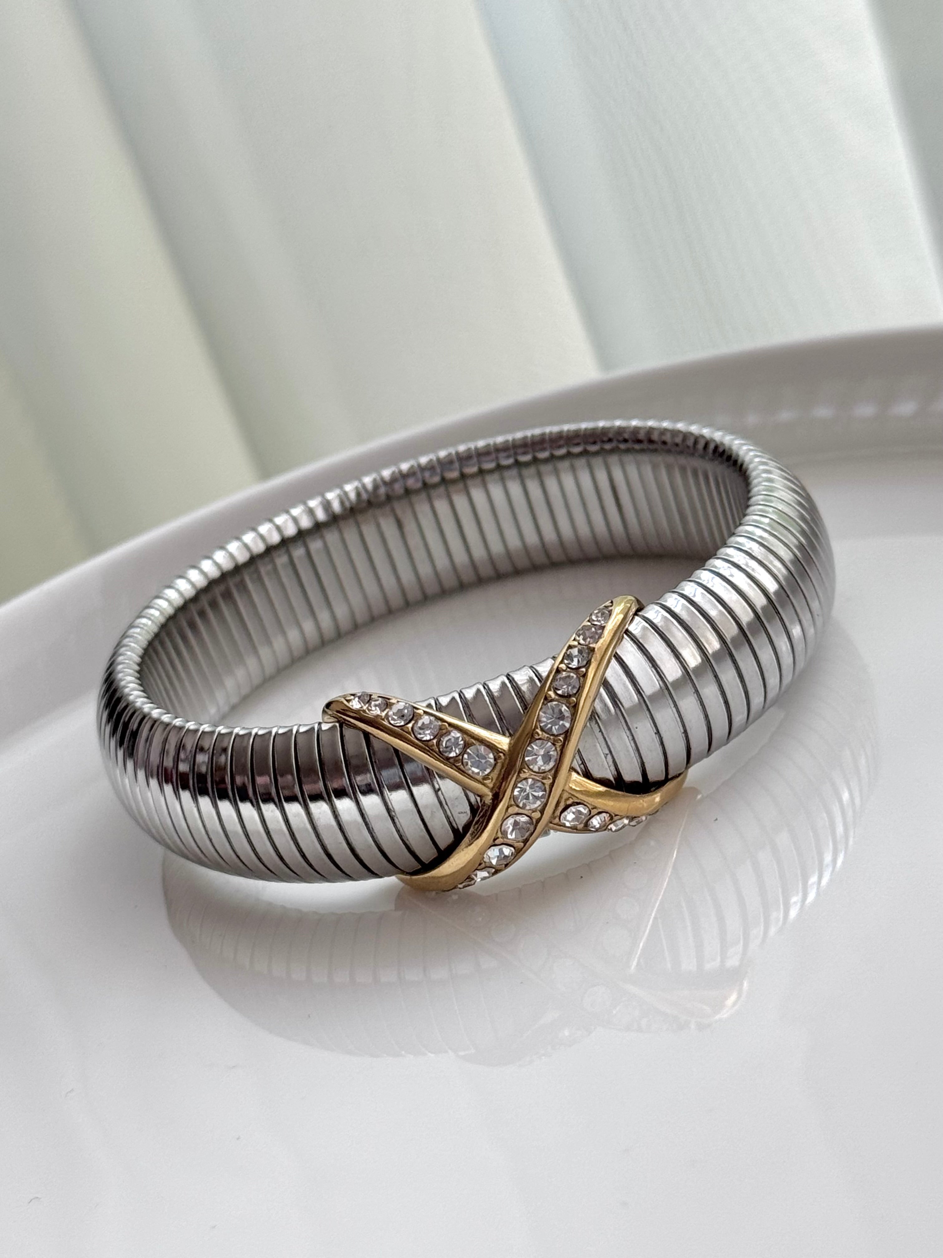 PULSERA MEDIANA CRUZ CON CRISTALES