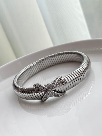 PULSERA DELGADA CRUZ CRISTALES