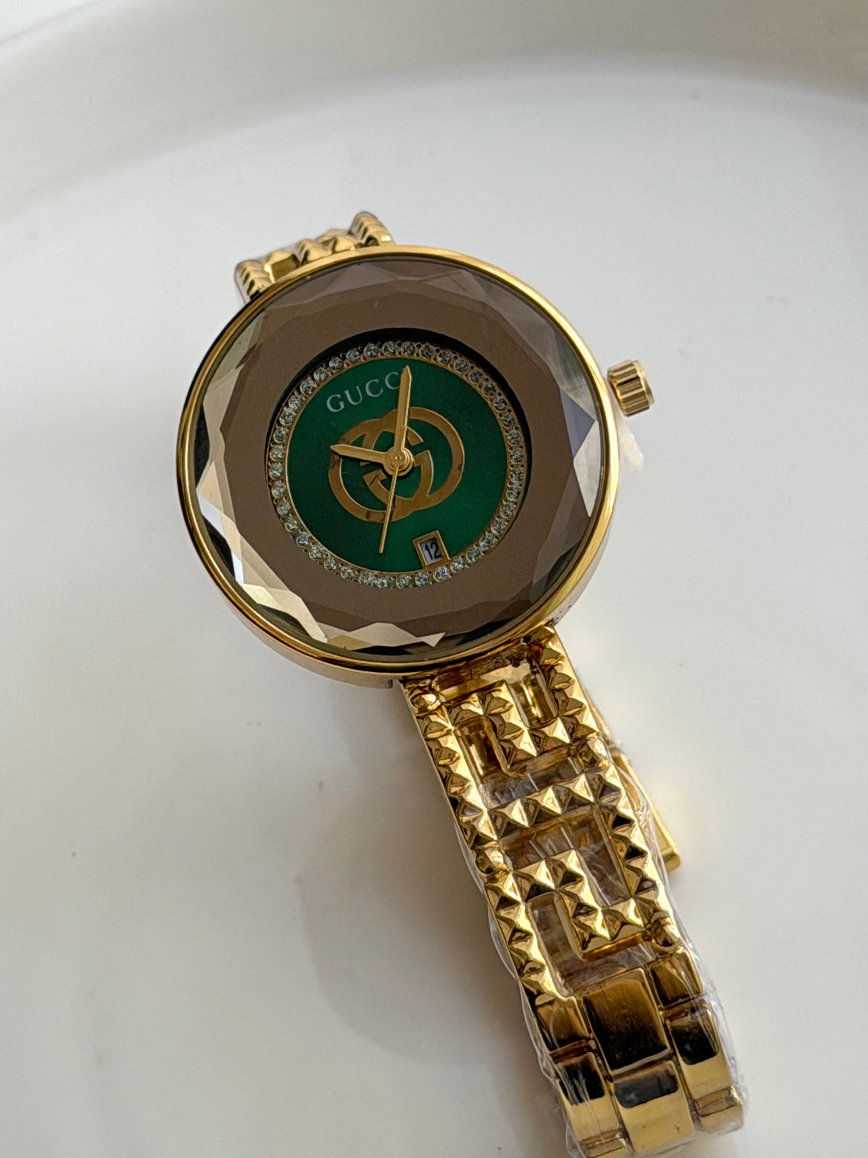 RELOJ GG CON CRISTAL