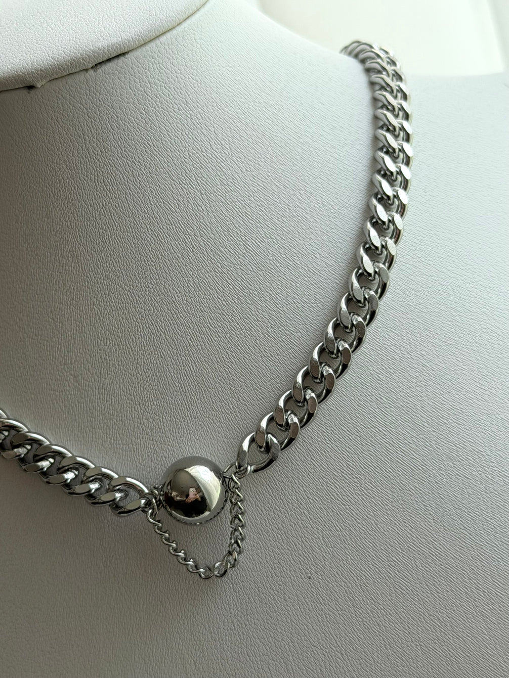 COLLAR CADENA BOLITA