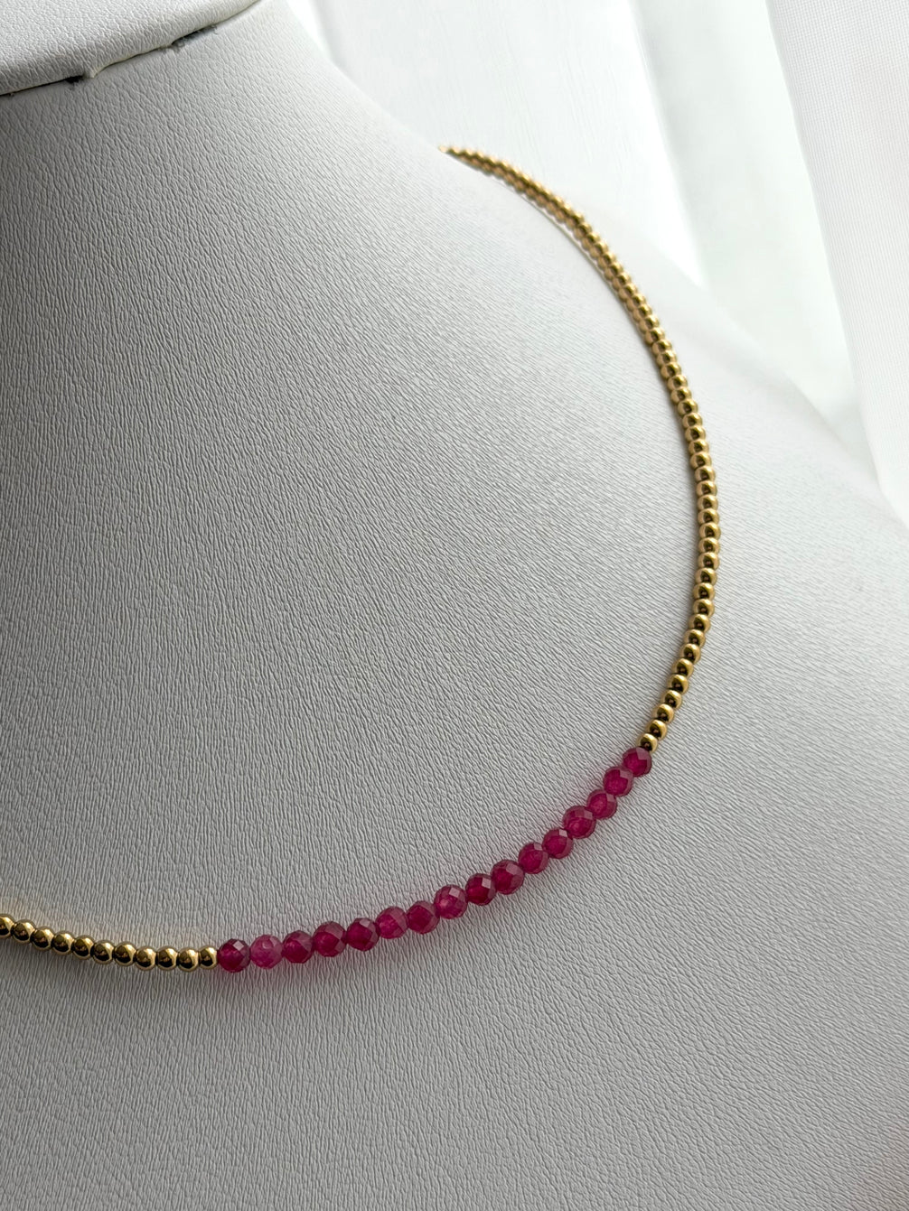 COLLAR BOLITAS ROSA