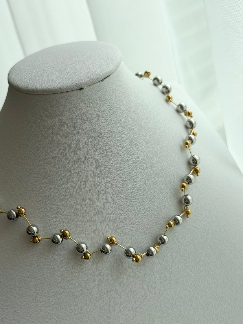 COLLAR BOLITAS